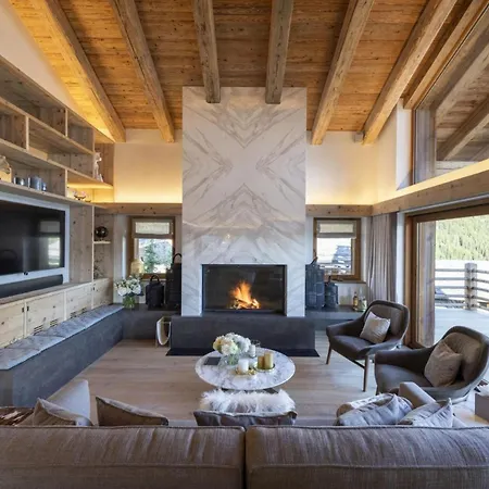 Mystique: A Chalet Above The Clouds Appartement