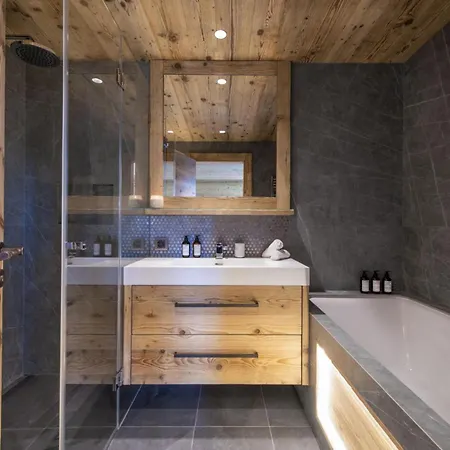Appartement Mystique: A Chalet Above The Clouds *